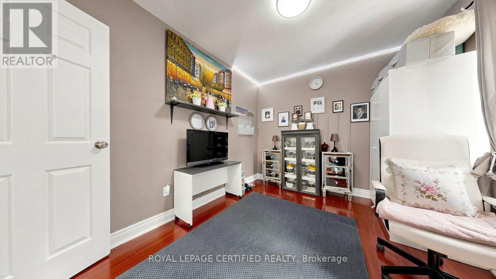 922a Danforth Road Property Photo 22