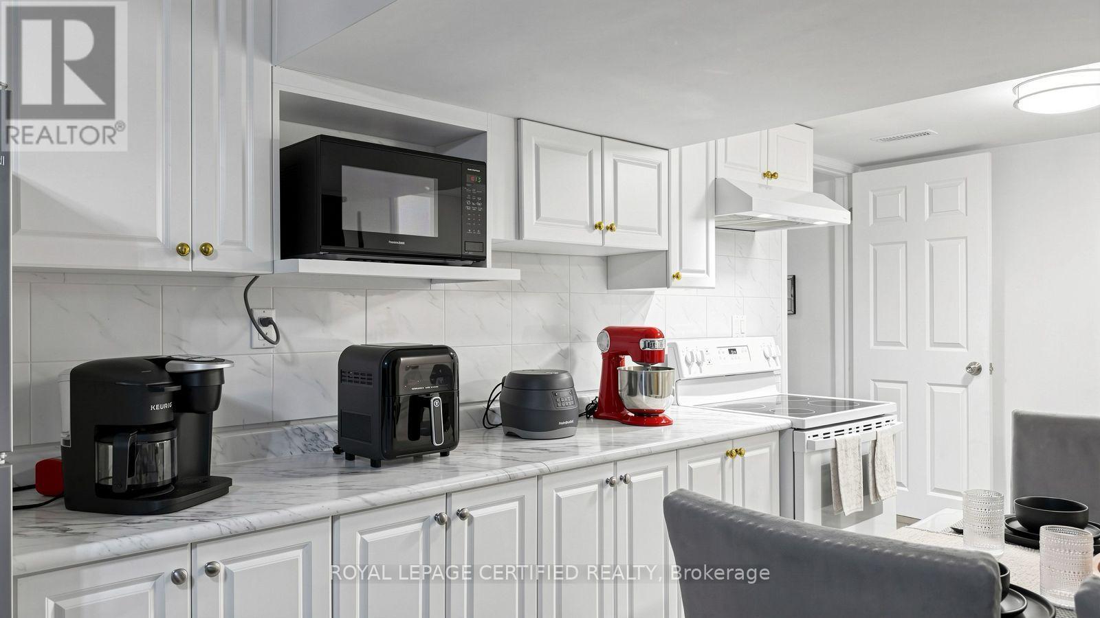 922a Danforth Road Property Photo 30