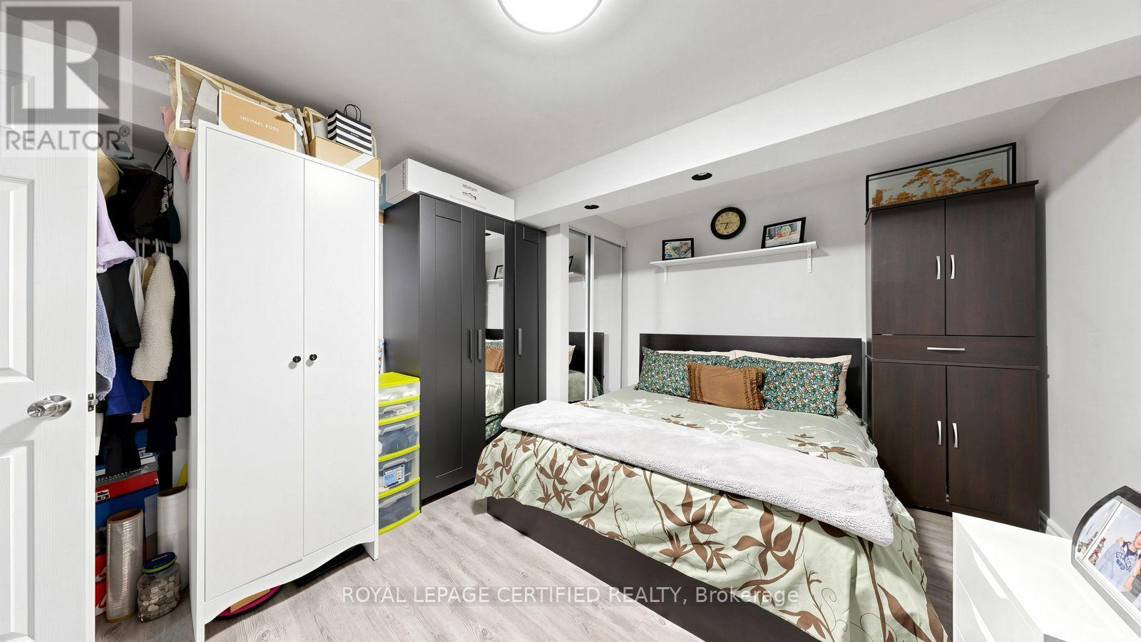 922a Danforth Road Property Photo 33