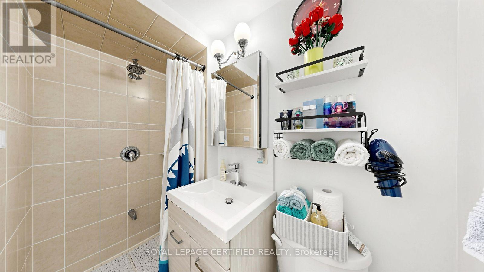 922a Danforth Road Property Photo 37