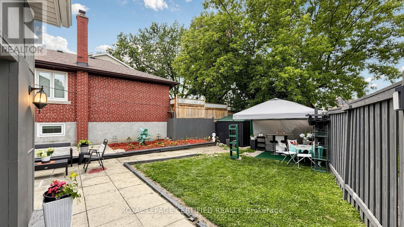 922a Danforth Road Property Photo 47