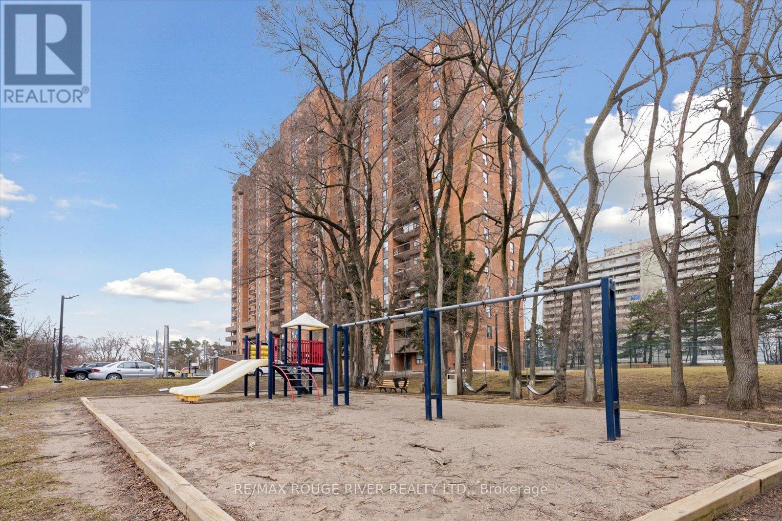 907 - 90 Ling Road Property Photo 4