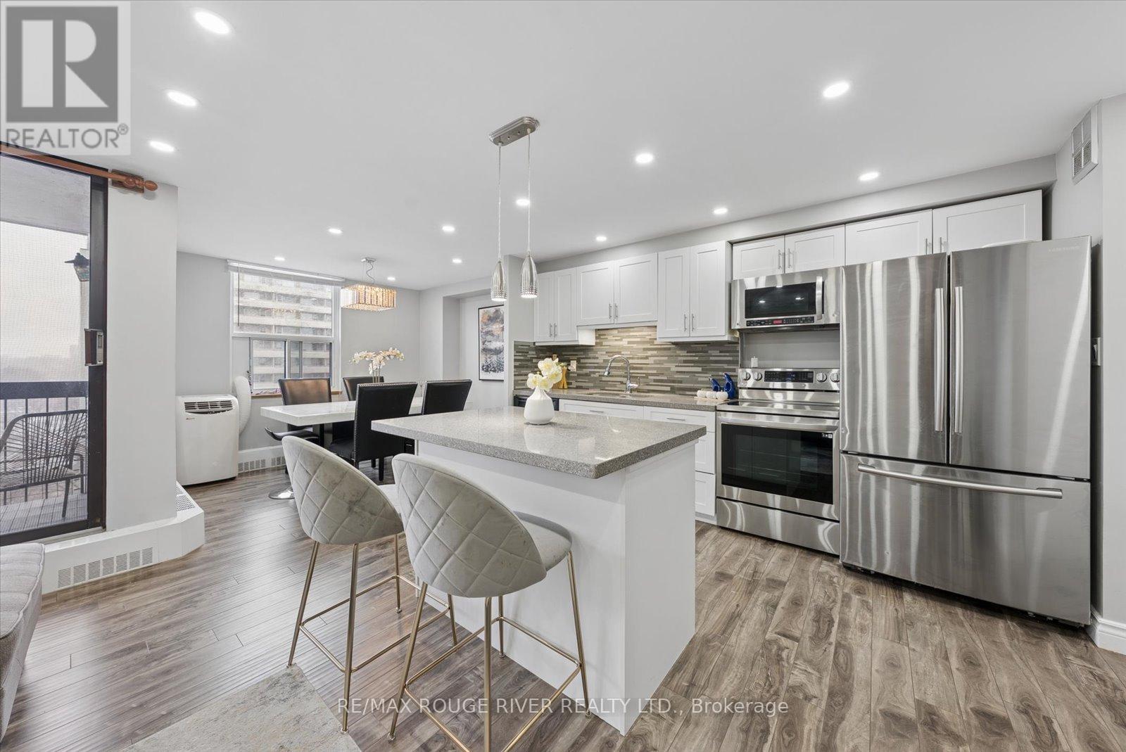 907 - 90 Ling Road Property Photo 12