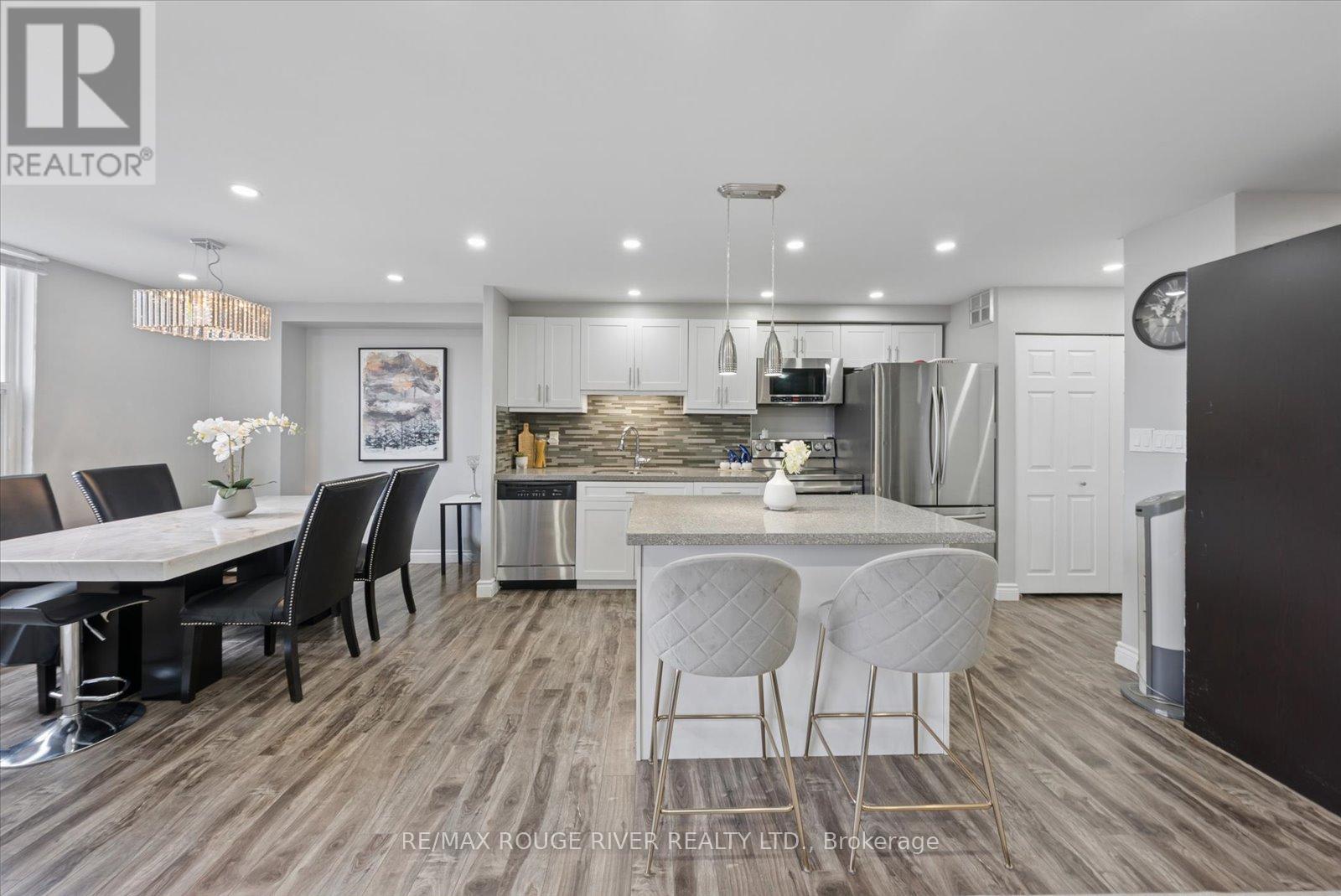 907 - 90 Ling Road Property Photo 13