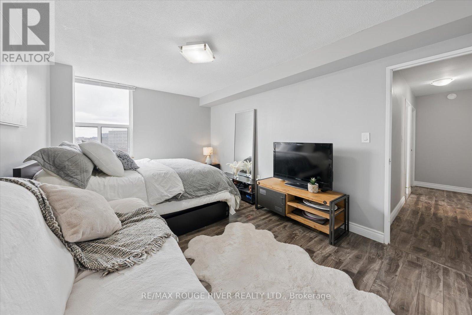 907 - 90 Ling Road Property Photo 20
