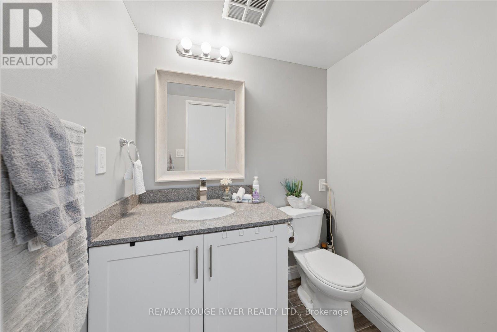 907 - 90 Ling Road Property Photo 22