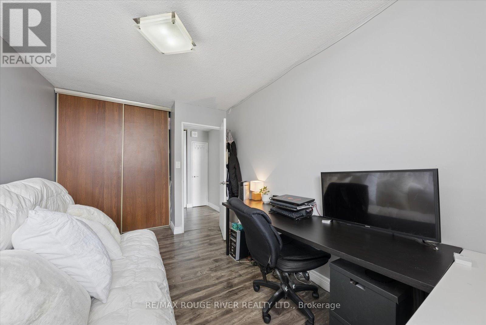 907 - 90 Ling Road Property Photo 27