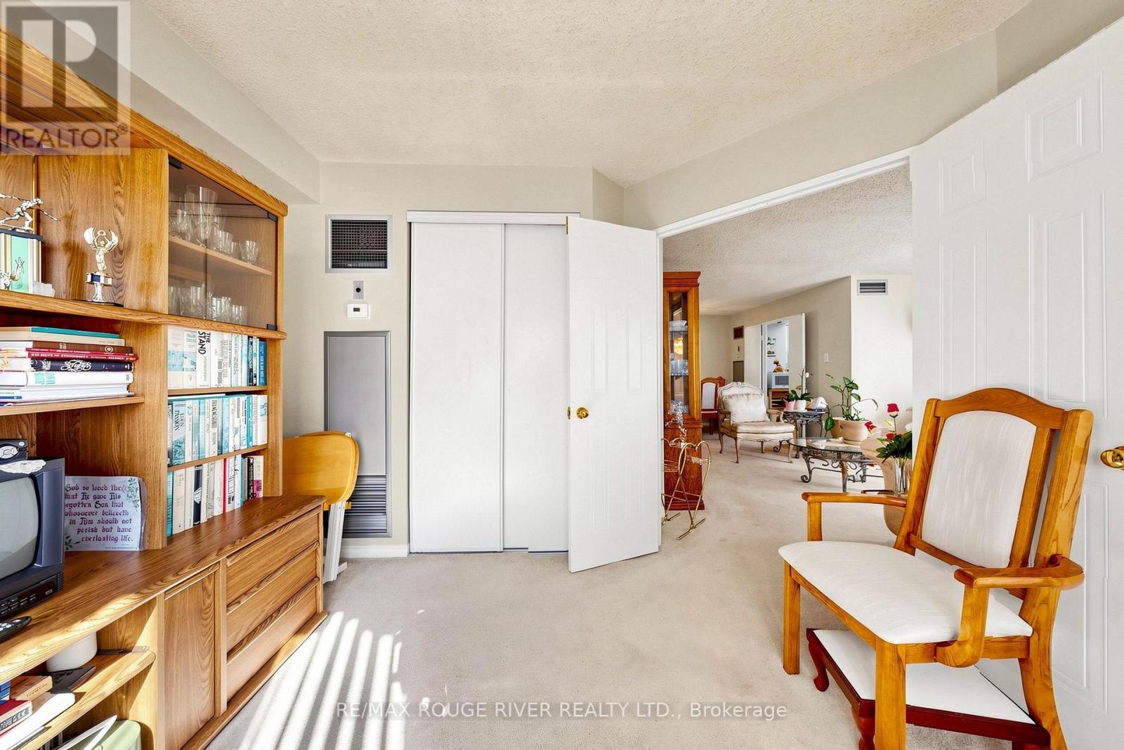 311 - 430 Mclevin Avenue Property Photo 21