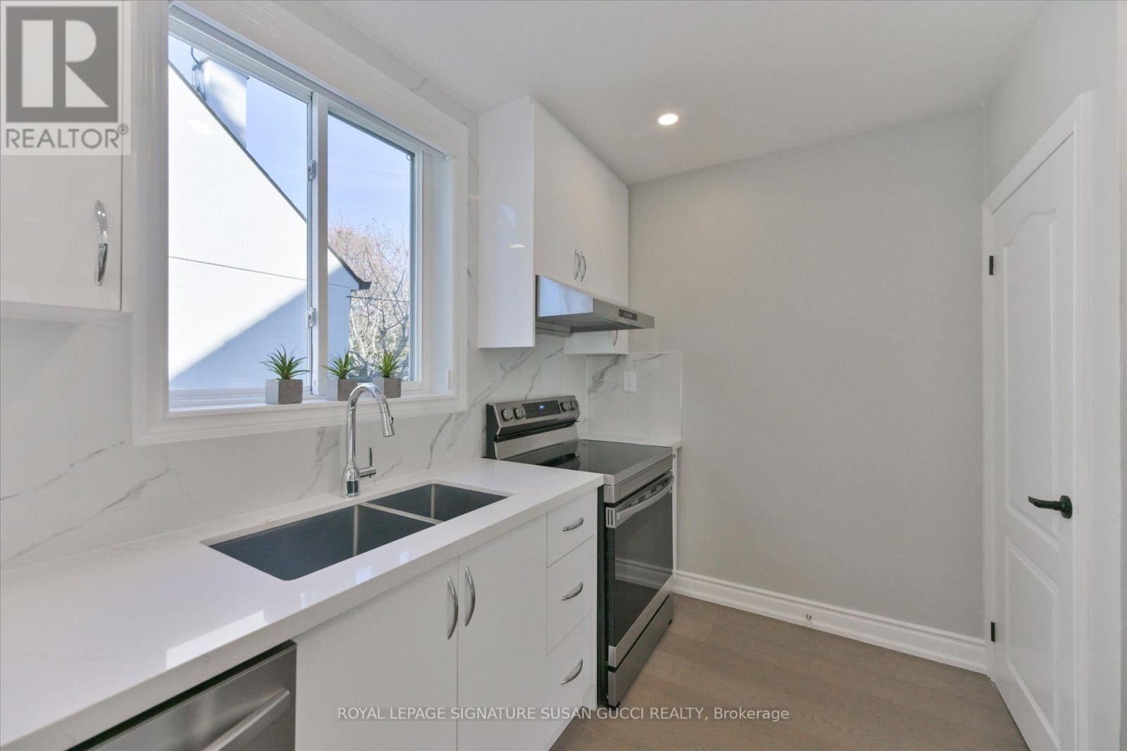 22 Holland Avenue Property Photo 14