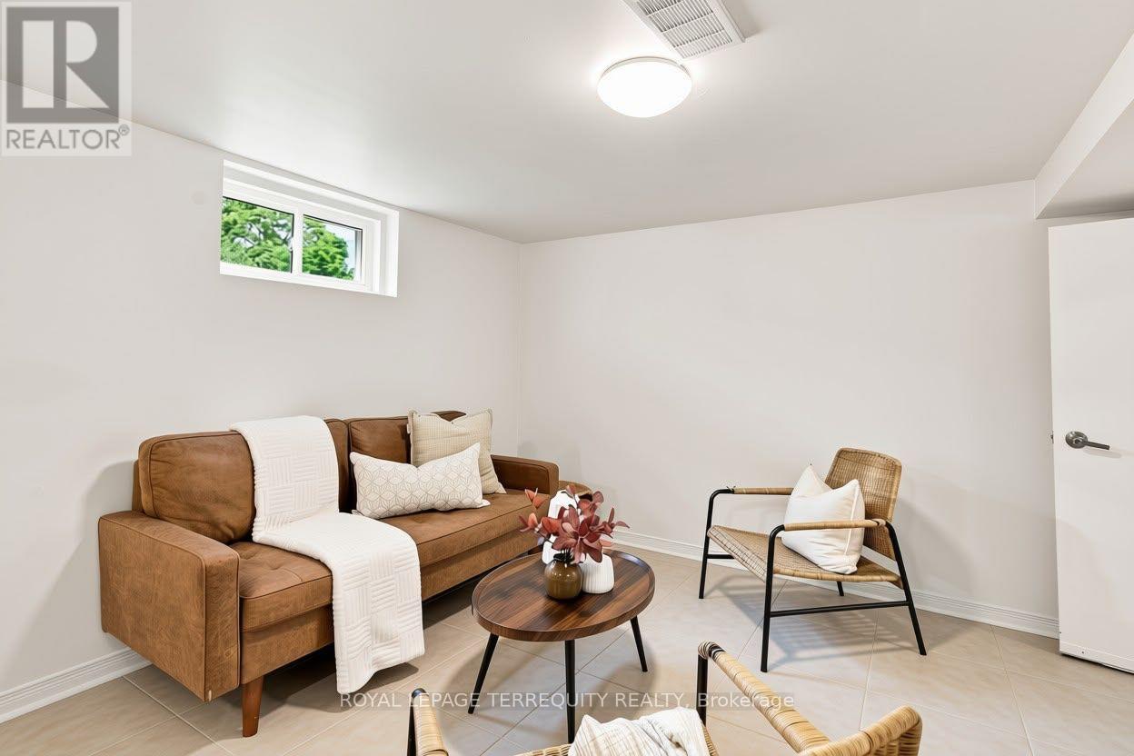172 Central Park Boulevard S Property Photo 2