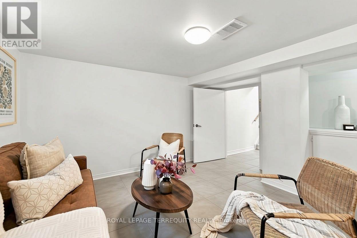 172 Central Park Boulevard S Property Photo 3