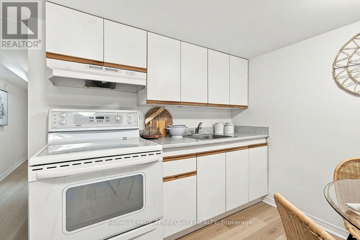 172 Central Park Boulevard S Property Photo 5