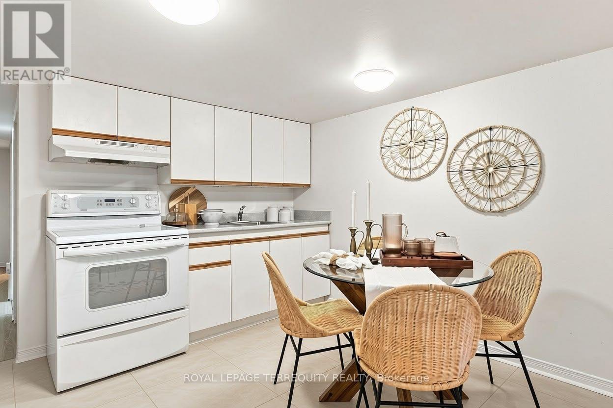 172 Central Park Boulevard S Property Photo 6