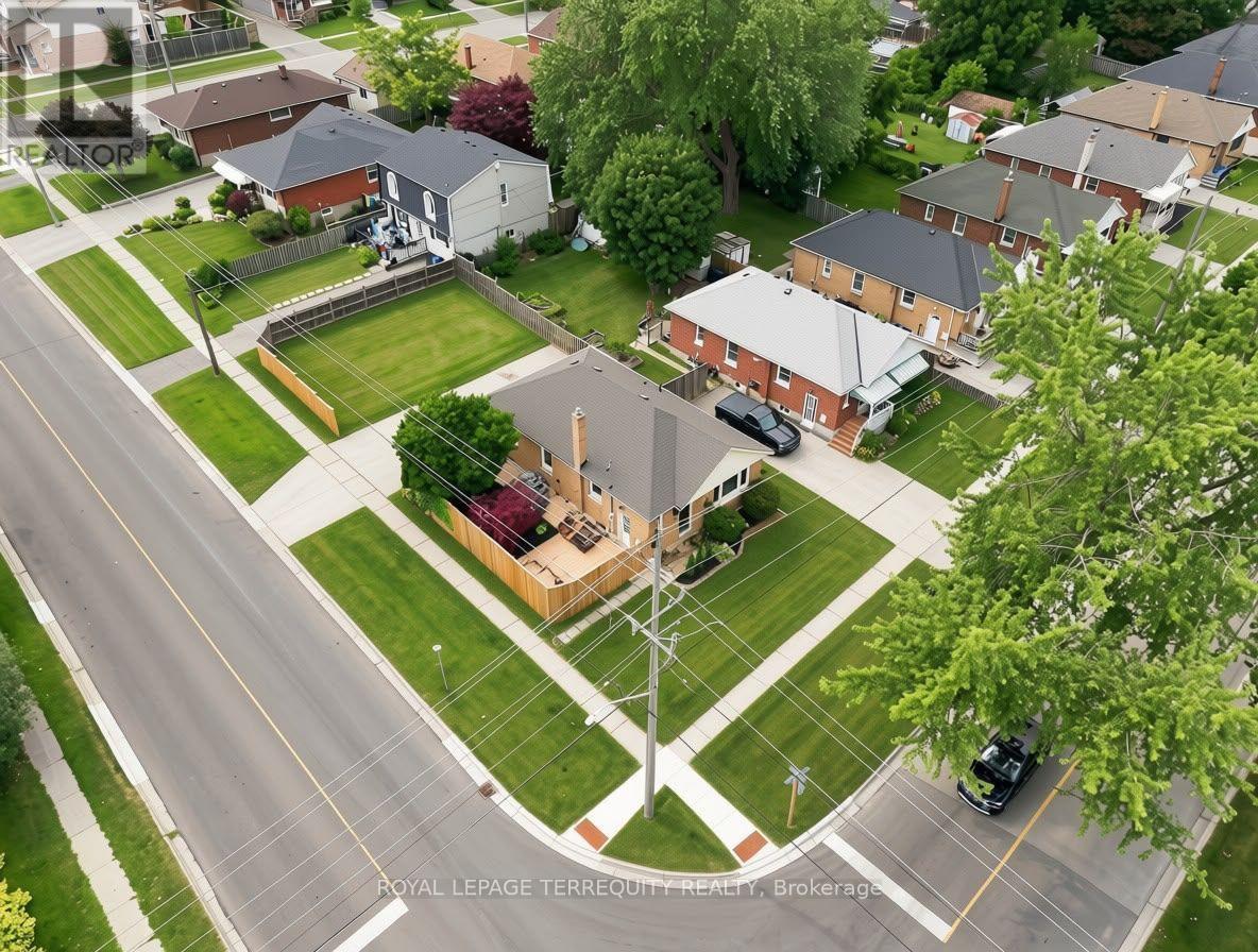 172 Central Park Boulevard S Property Photo 11