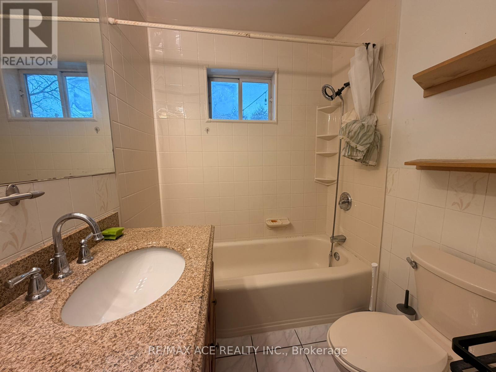 Main - 48 Ronway Crescent Property Photo 9