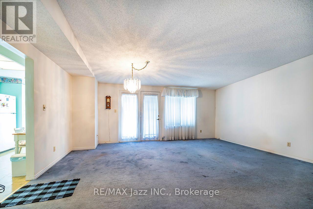 5 King Court Property Photo 6