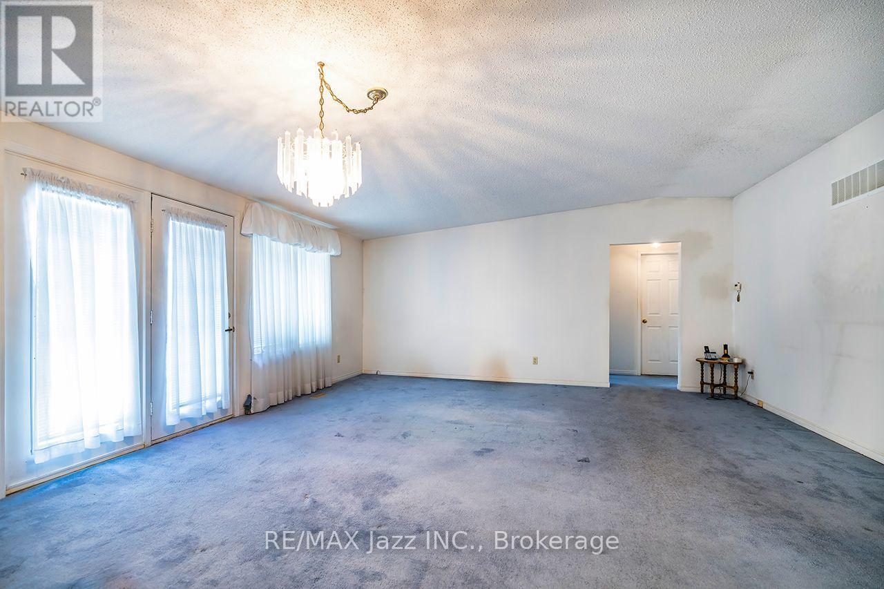 5 King Court Property Photo 8