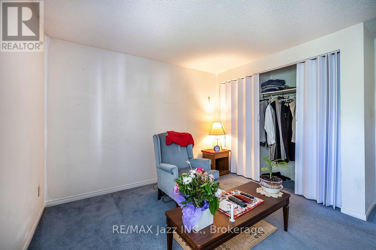 5 King Court Property Photo 19