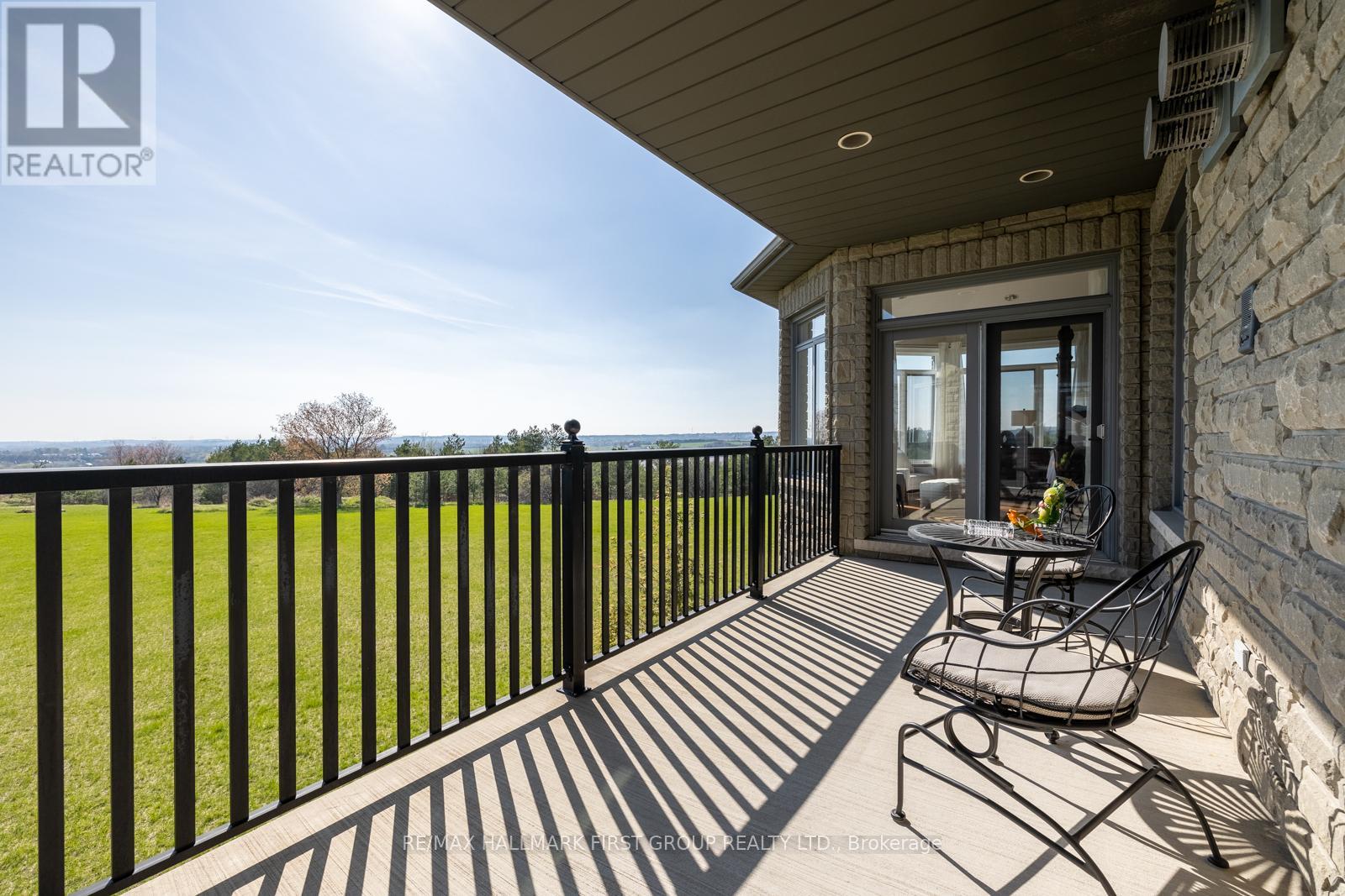 7472 Aked Road Property Photo 22