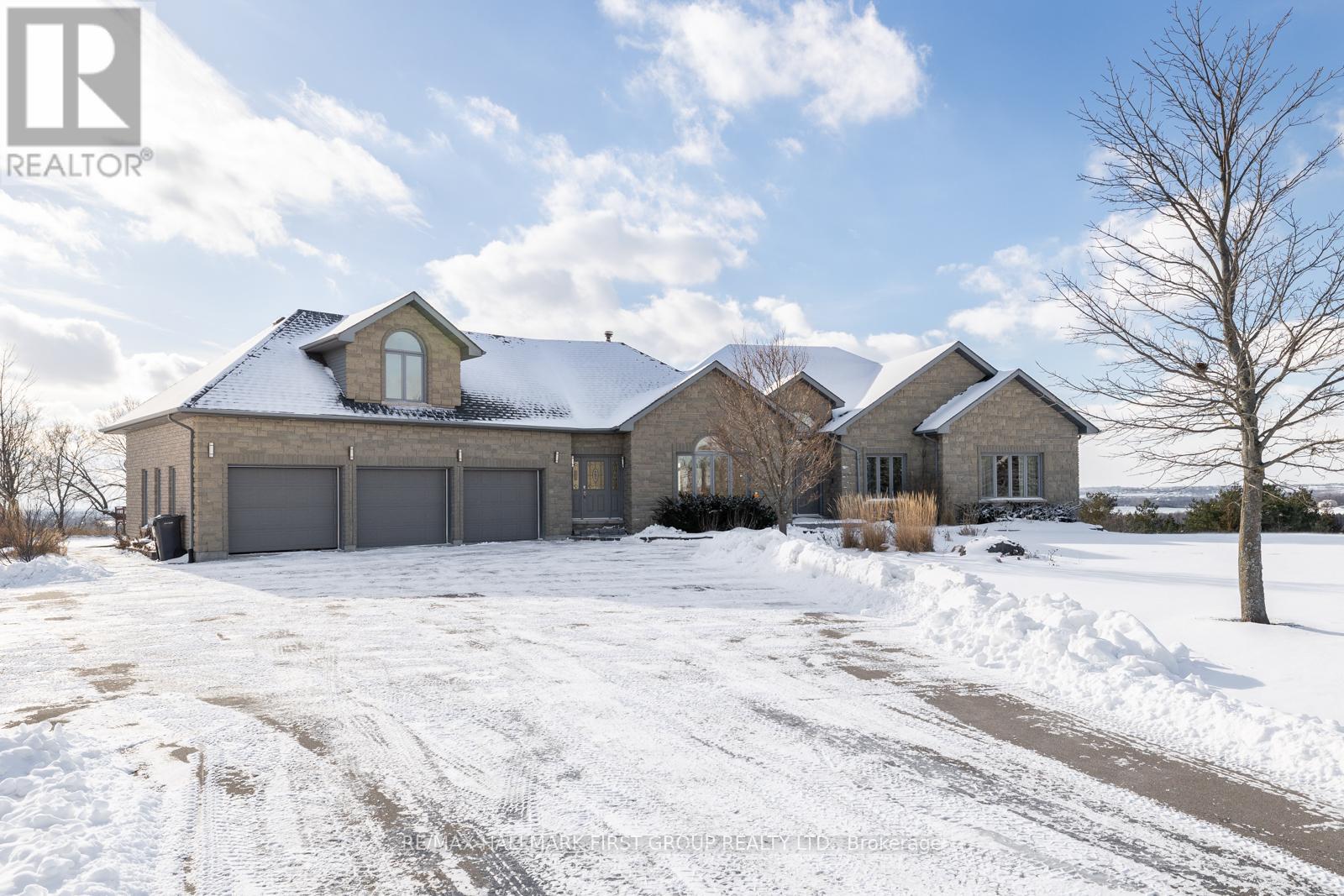 7472 Aked Road Property Photo 48