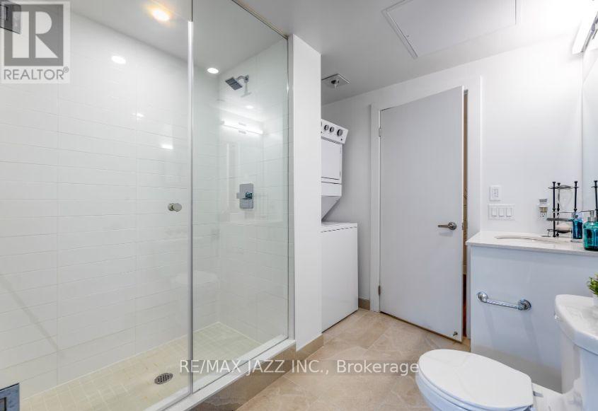 918 - 80 Bond Street E Property Photo 6