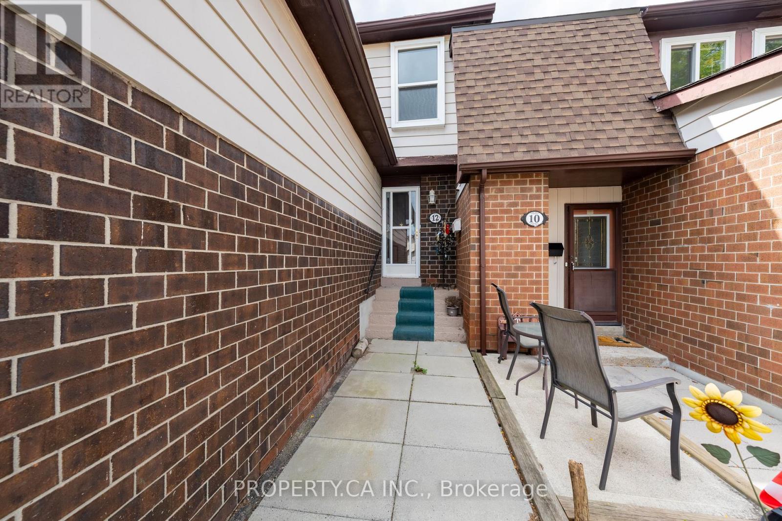 12 Deeprose Lane Property Photo 3