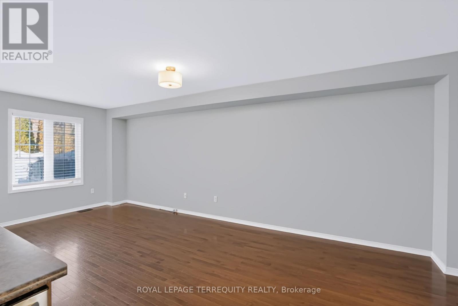 19 - 253 Sprucewood Crescent W Property Photo 6