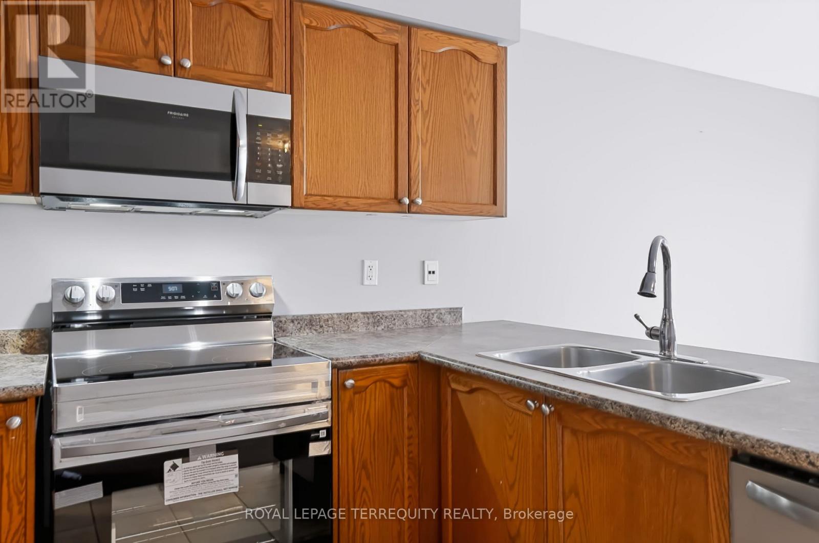 19 - 253 Sprucewood Crescent W Property Photo 10