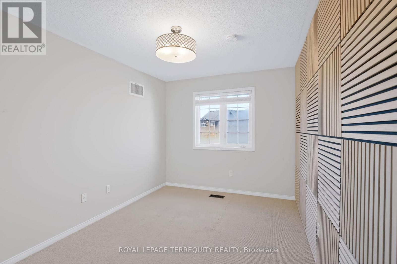 19 - 253 Sprucewood Crescent W Property Photo 30