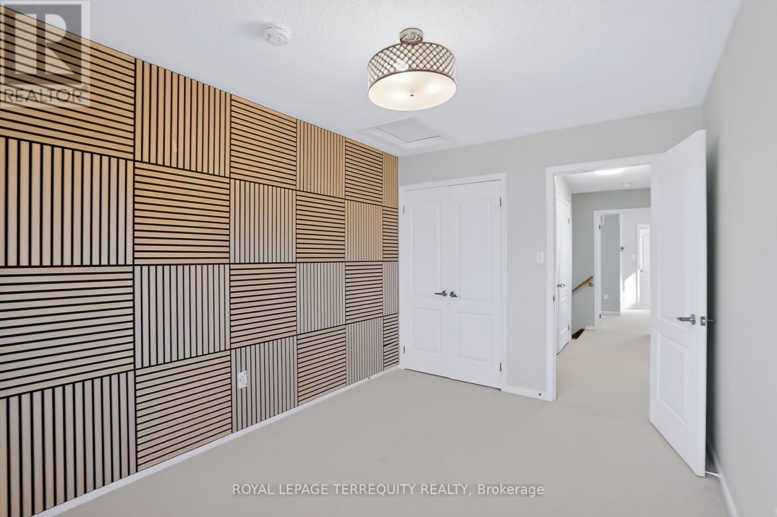 19 - 253 Sprucewood Crescent W Property Photo 31