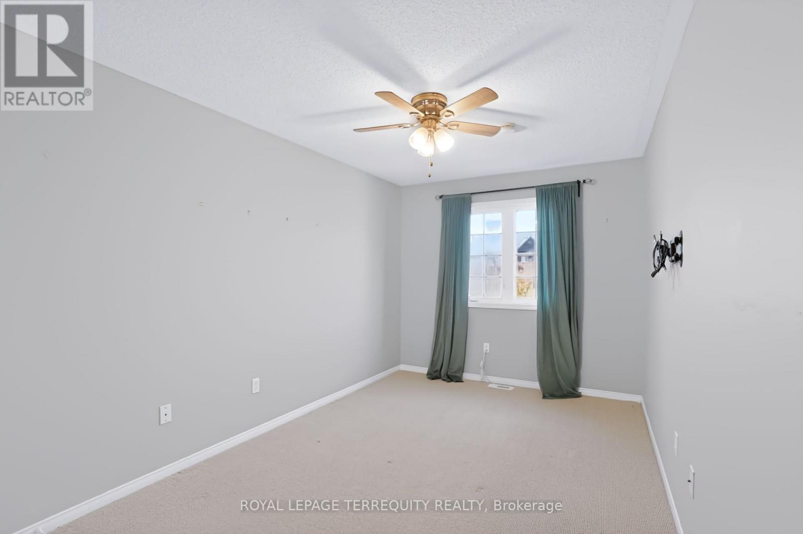 19 - 253 Sprucewood Crescent W Property Photo 32