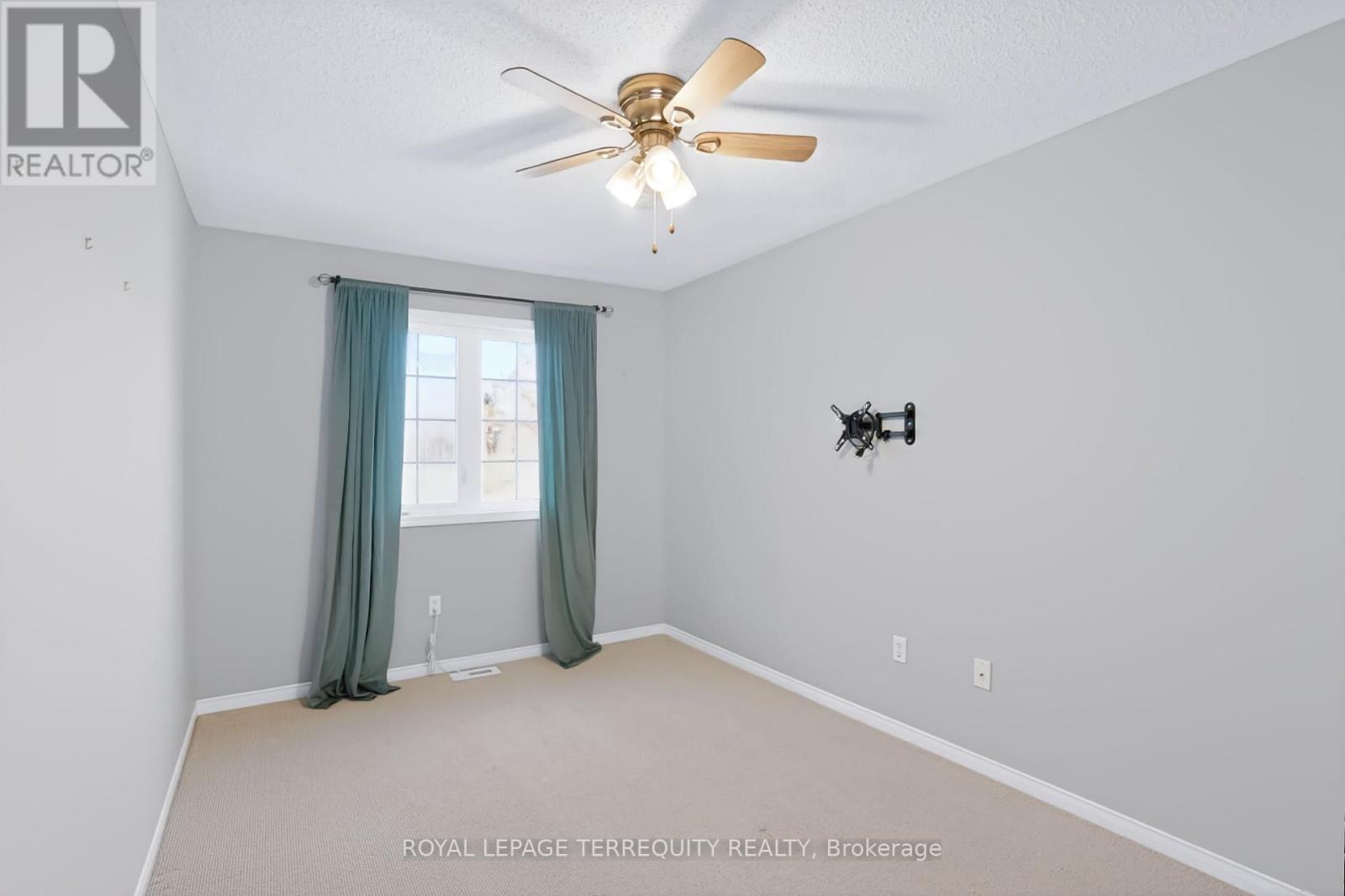 19 - 253 Sprucewood Crescent W Property Photo 33