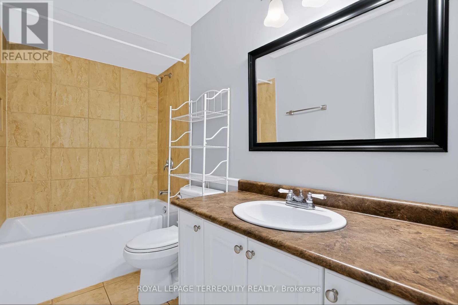 19 - 253 Sprucewood Crescent W Property Photo 35