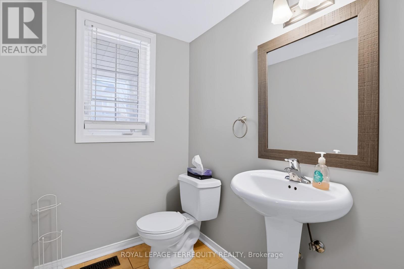 19 - 253 Sprucewood Crescent W Property Photo 44