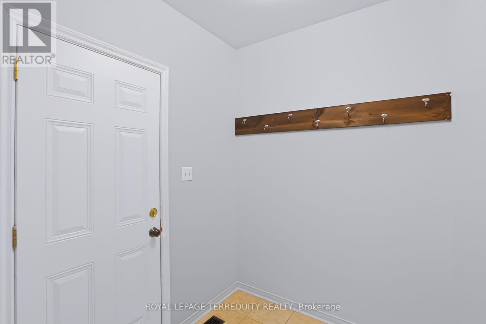 19 - 253 Sprucewood Crescent W Property Photo 46