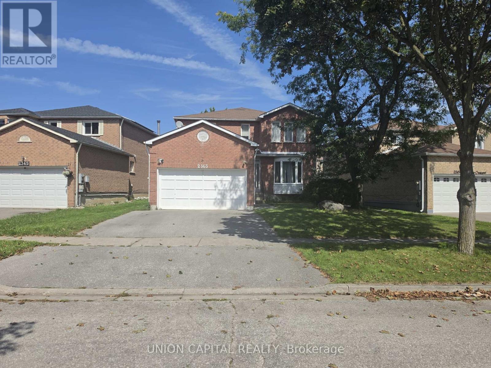 2363 Strathmore Crescent Property Photo 3