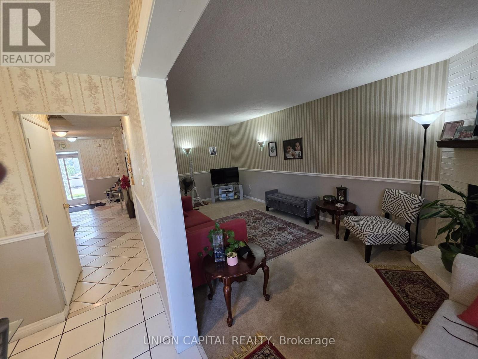 2363 Strathmore Crescent Property Photo 17
