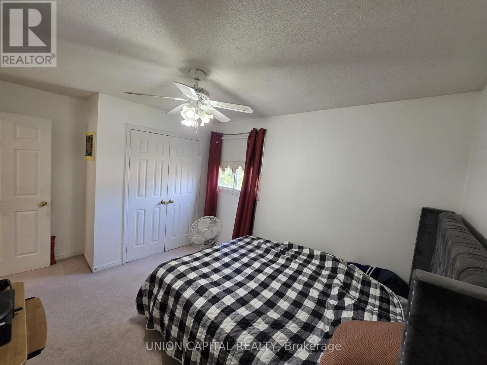 2363 Strathmore Crescent Property Photo 21