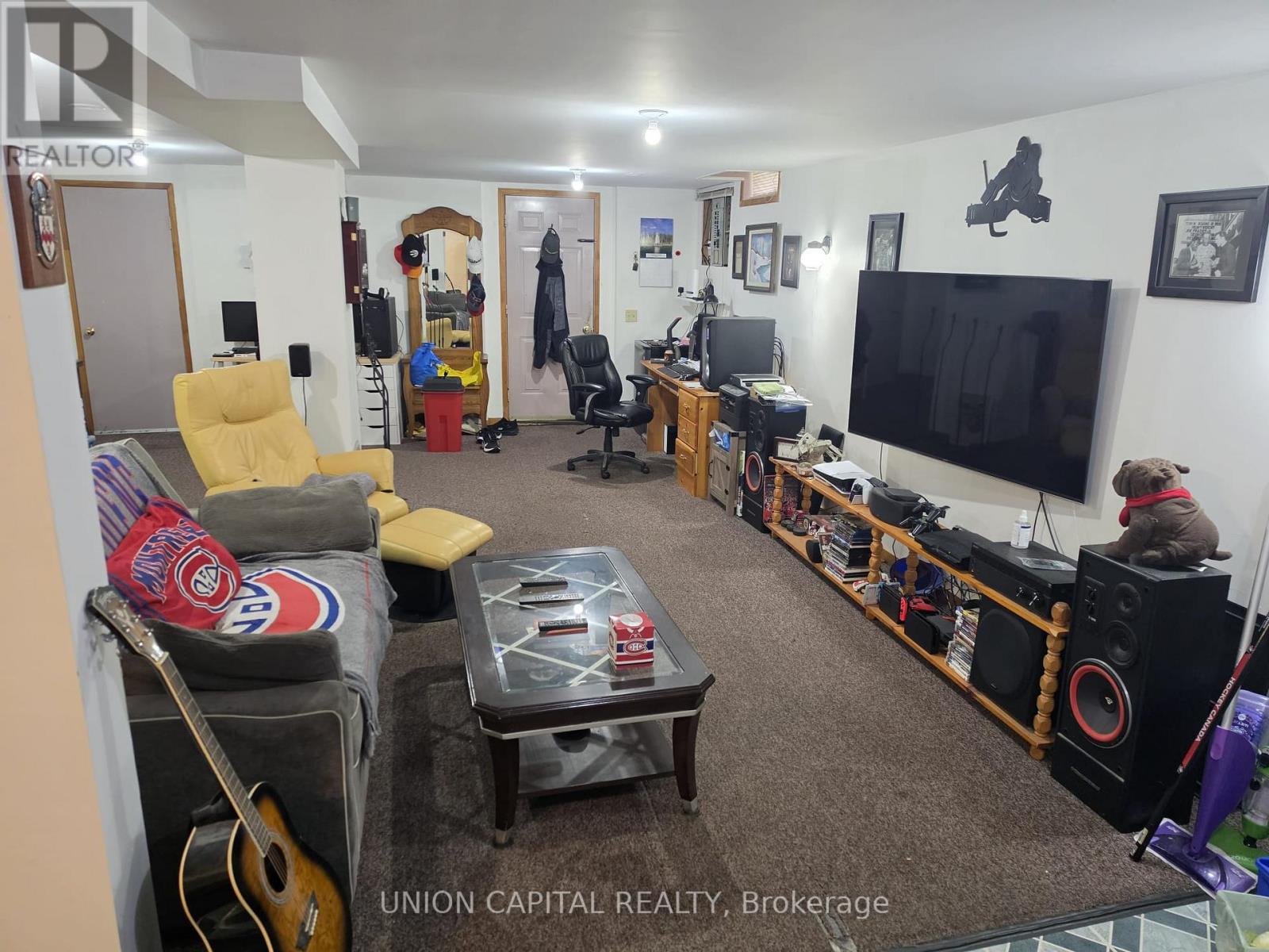 2363 Strathmore Crescent Property Photo 31