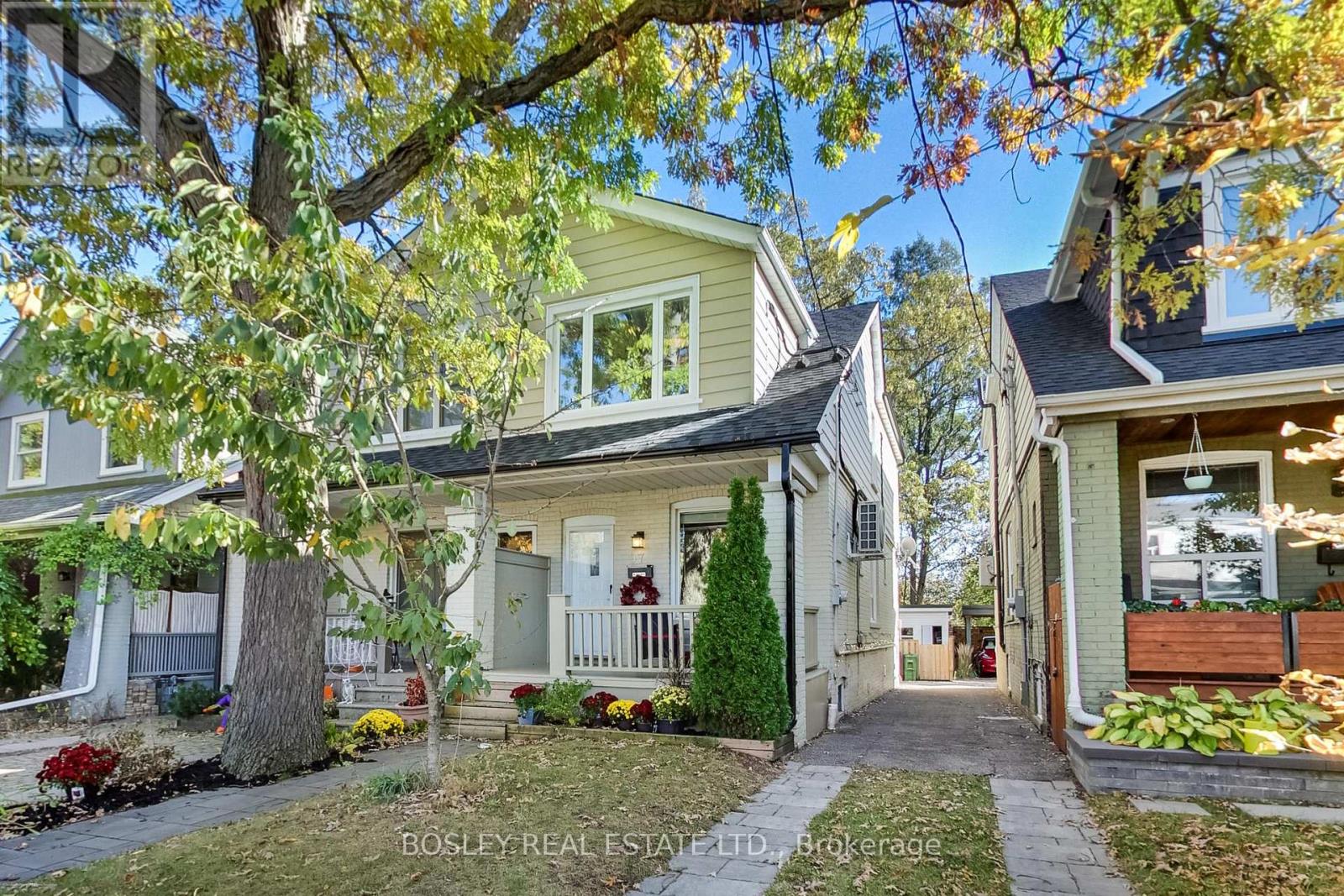 97 Oakcrest Avenue Property Photo 1