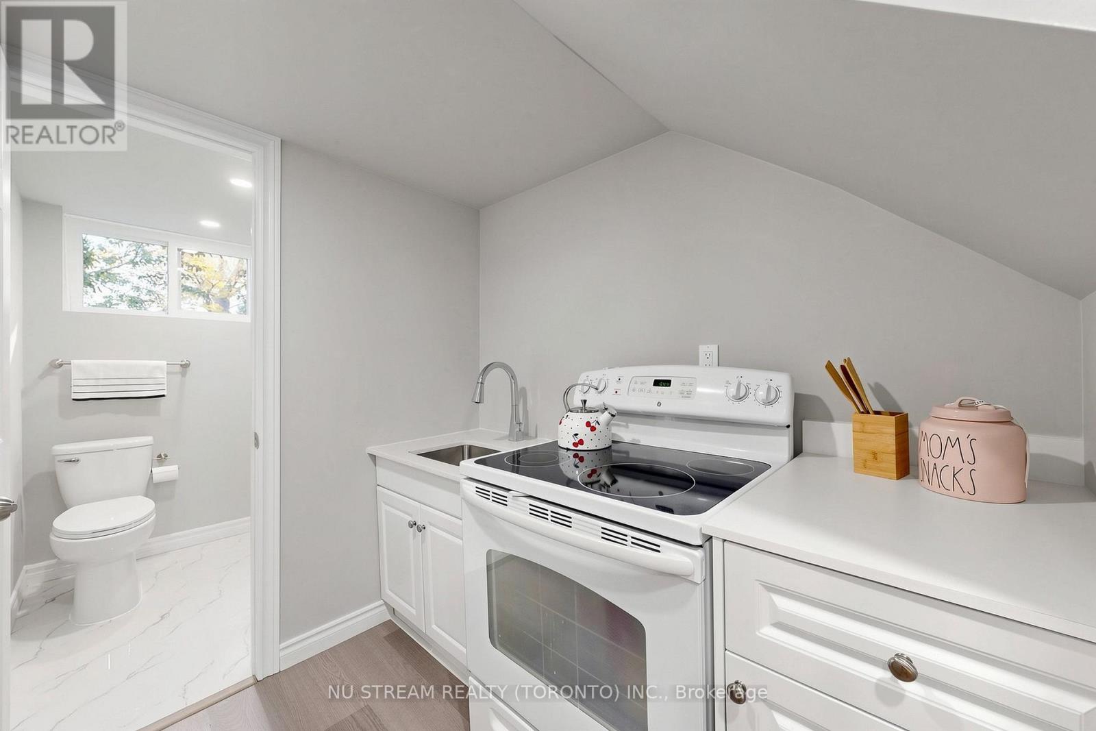 177 Vauxhall Drive Property Photo 30