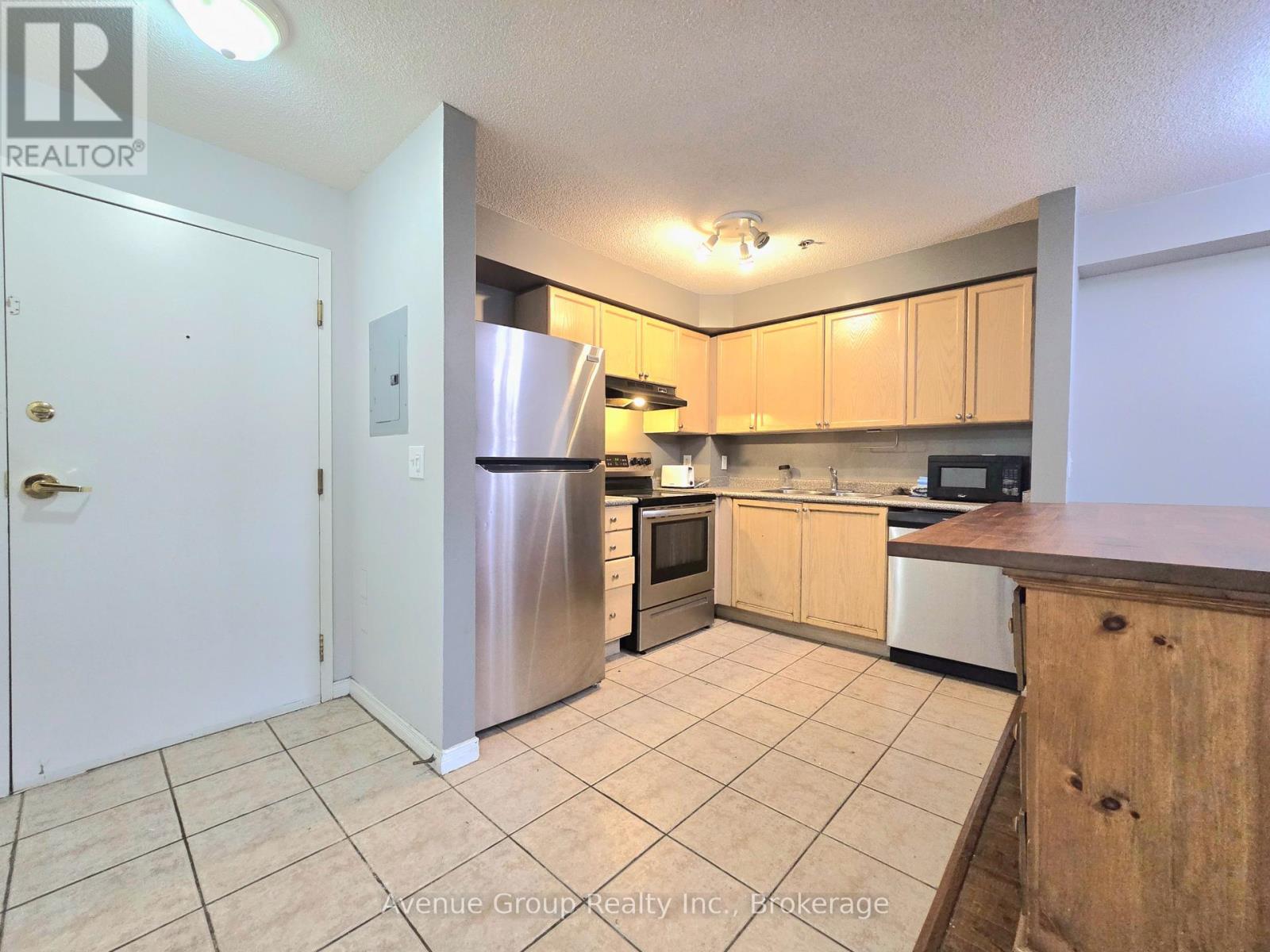 Room 2 - #314 - 684 Warden Avenue Property Photo 4