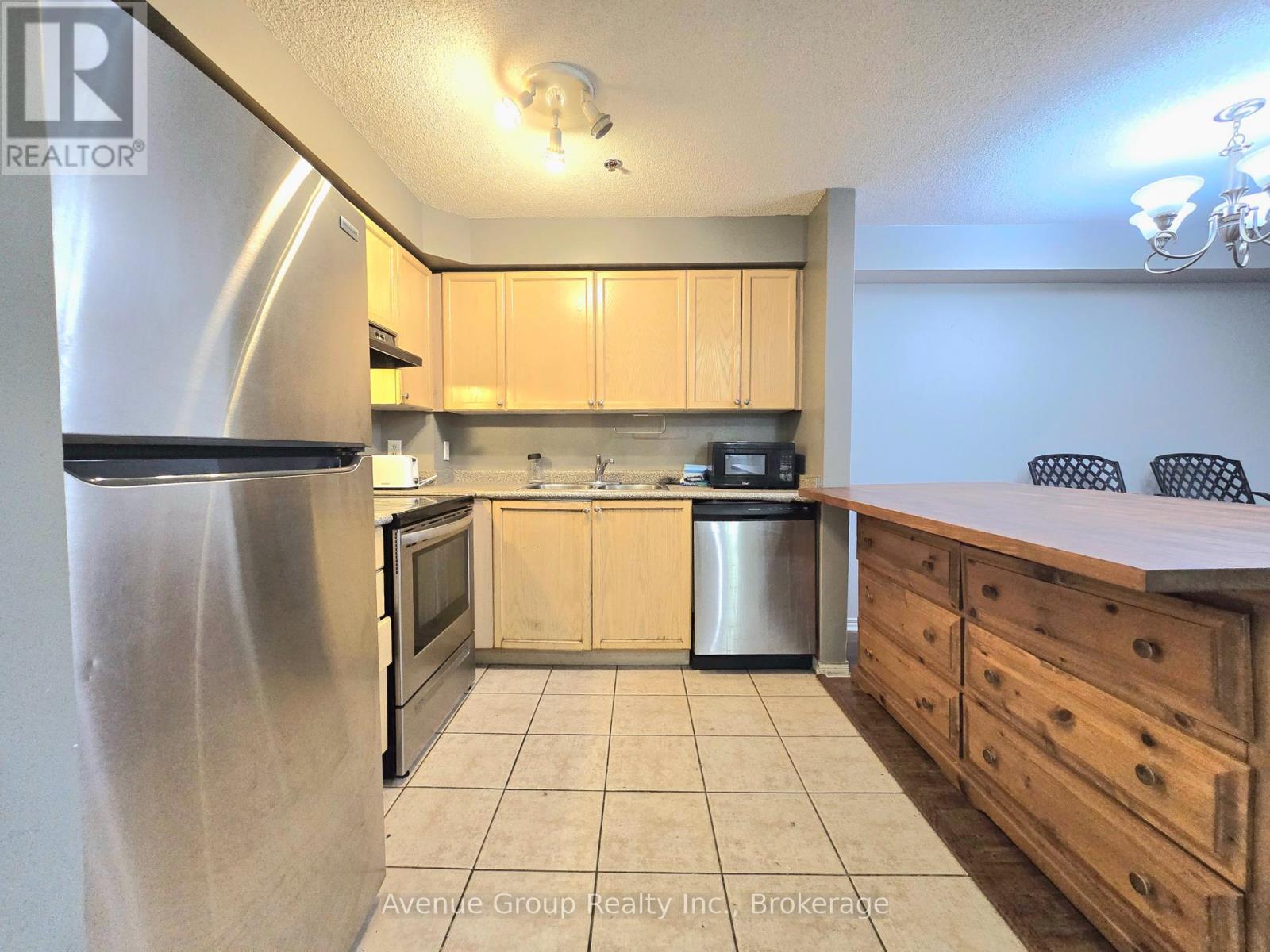 Room 2 - #314 - 684 Warden Avenue Property Photo 5
