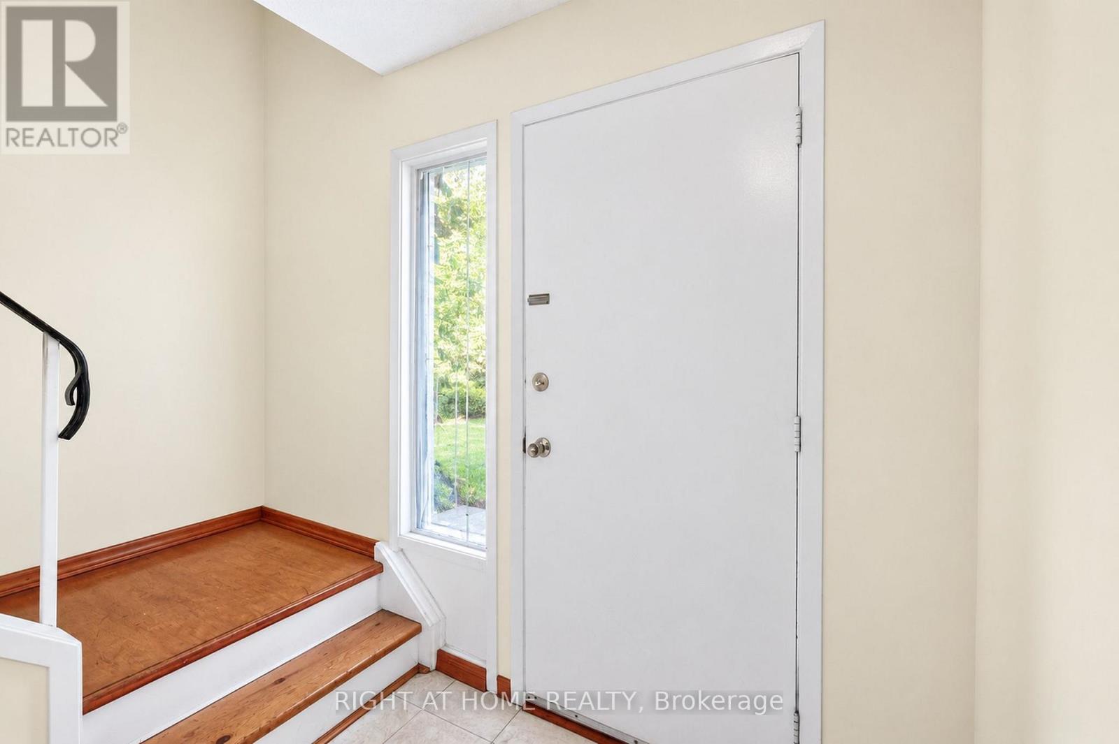 68 Trott Square Property Photo 3