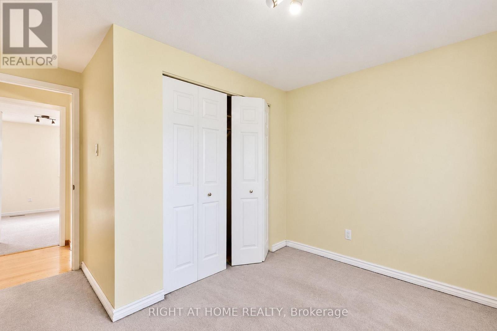 68 Trott Square Property Photo 13