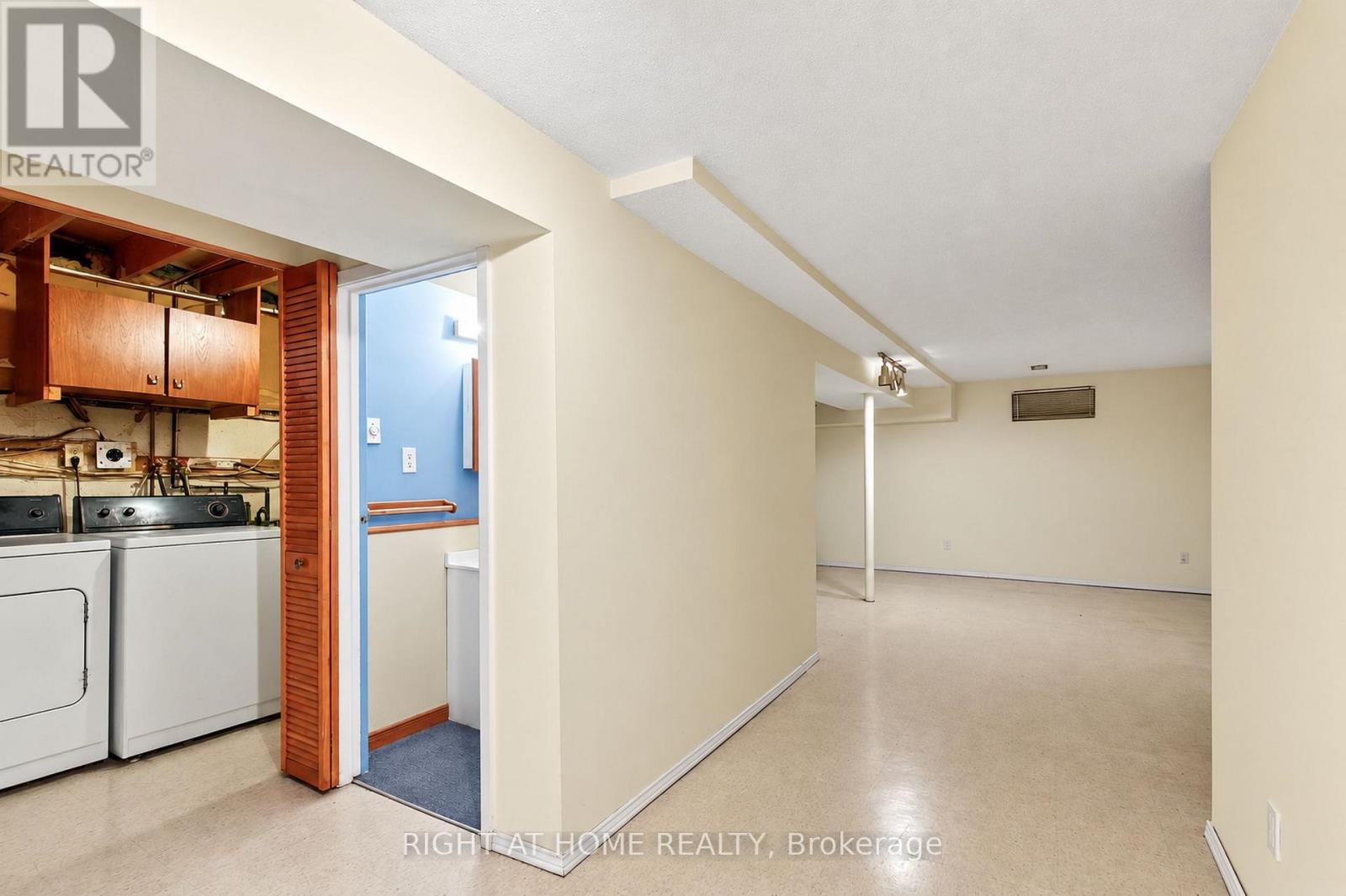 68 Trott Square Property Photo 15