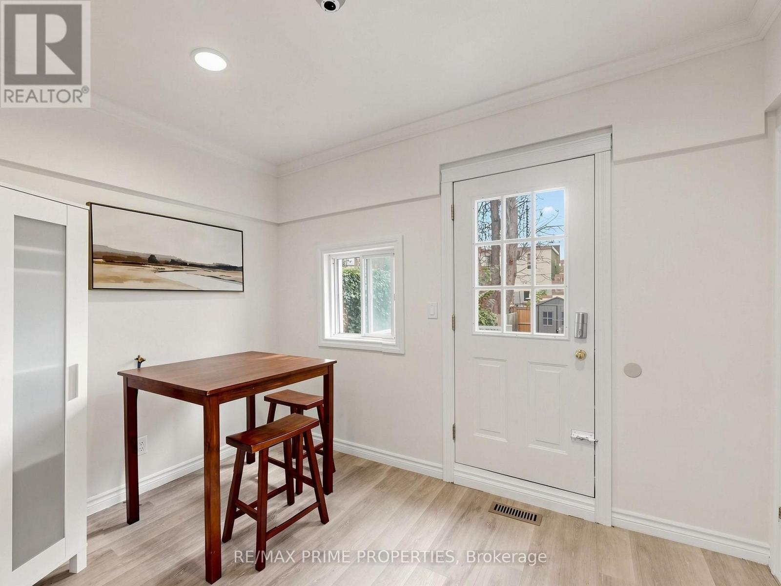 18 Dentonia Park Avenue Property Photo 14