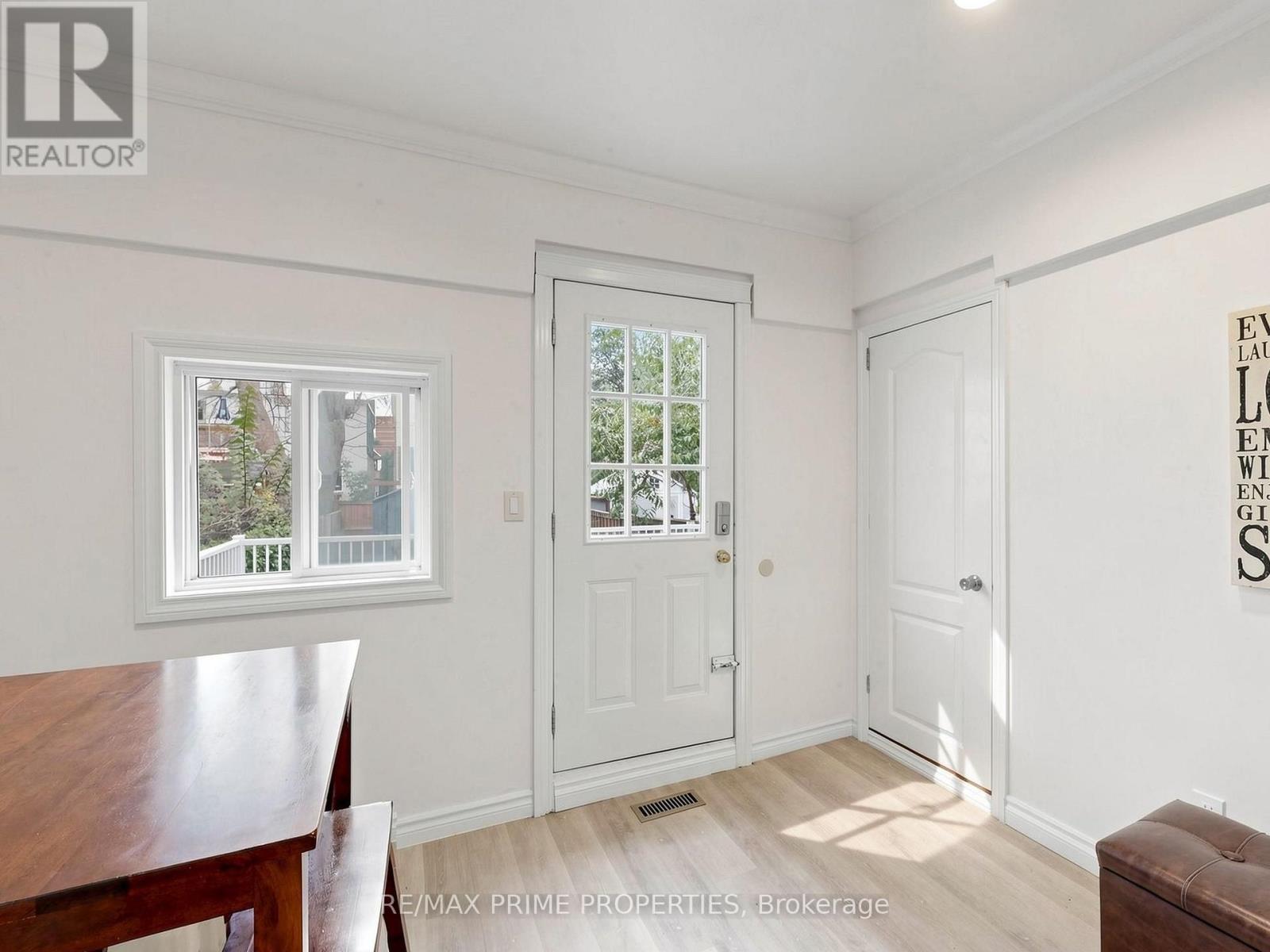 18 Dentonia Park Avenue Property Photo 15