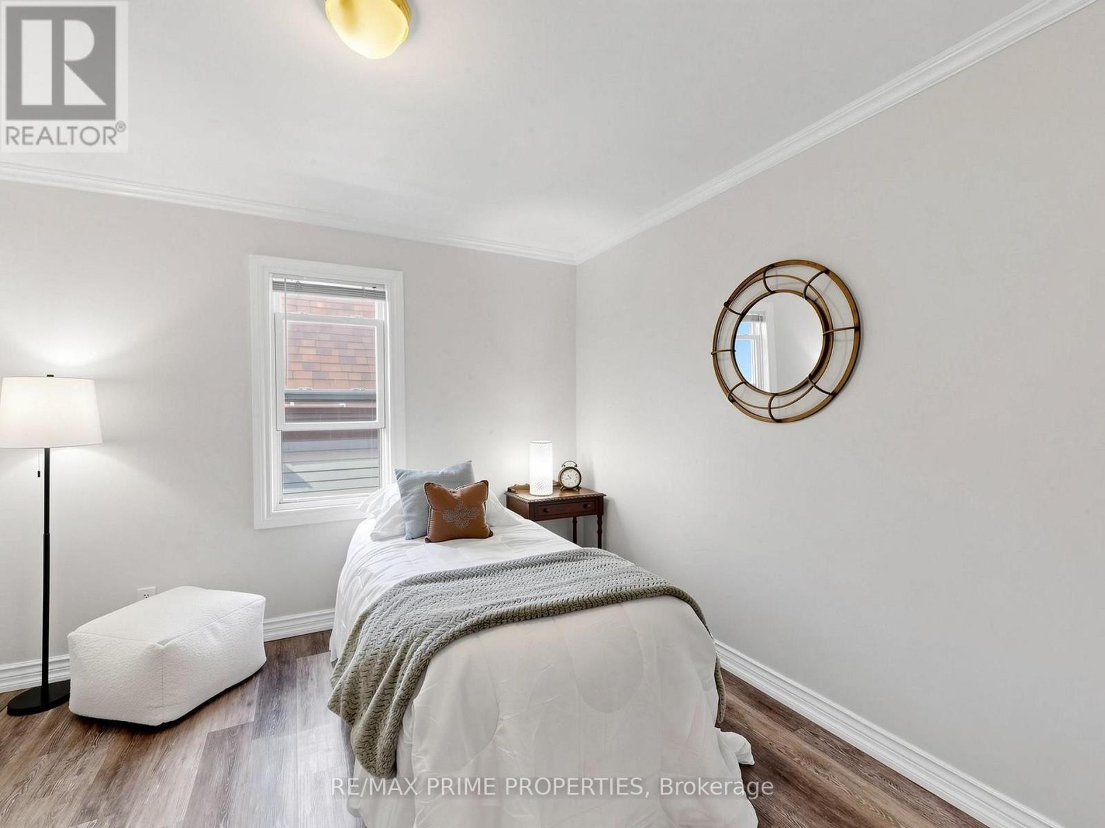 18 Dentonia Park Avenue Property Photo 30