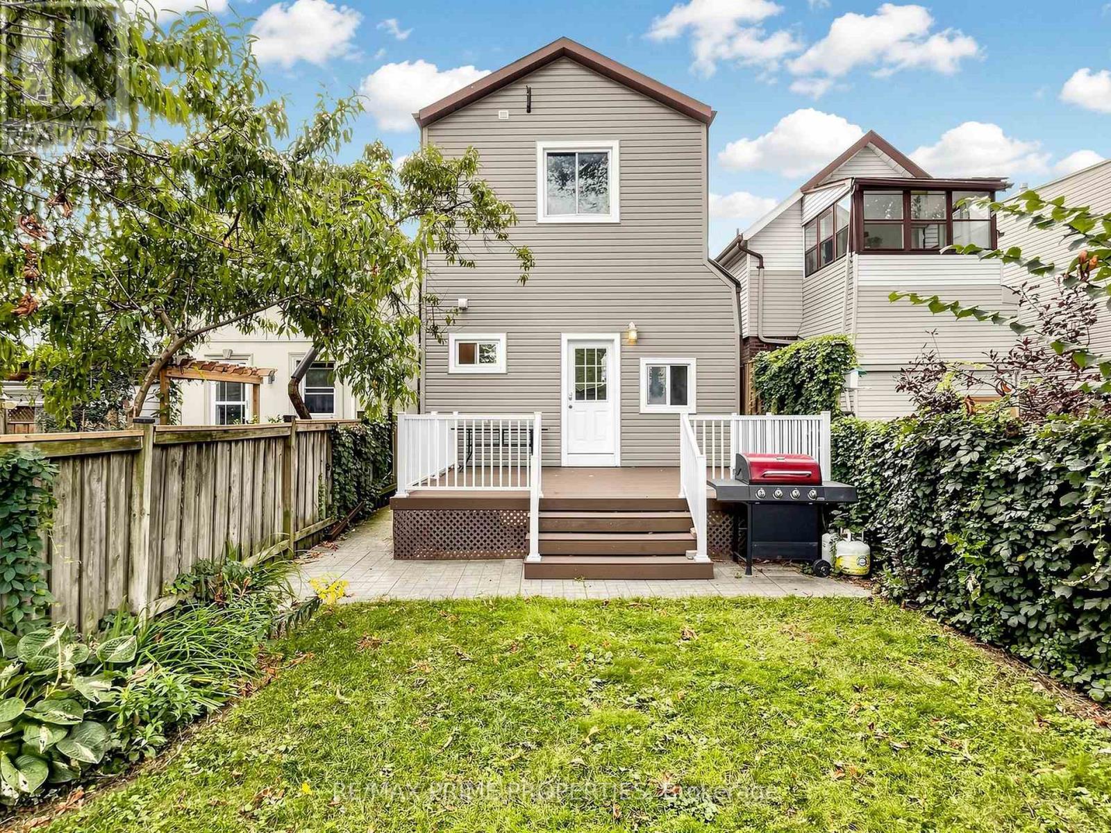 18 Dentonia Park Avenue Property Photo 47